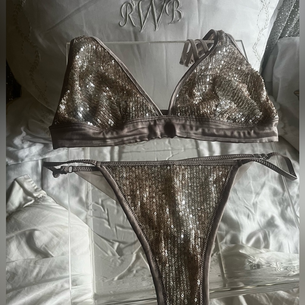 Intimissi sequined bra and panty set